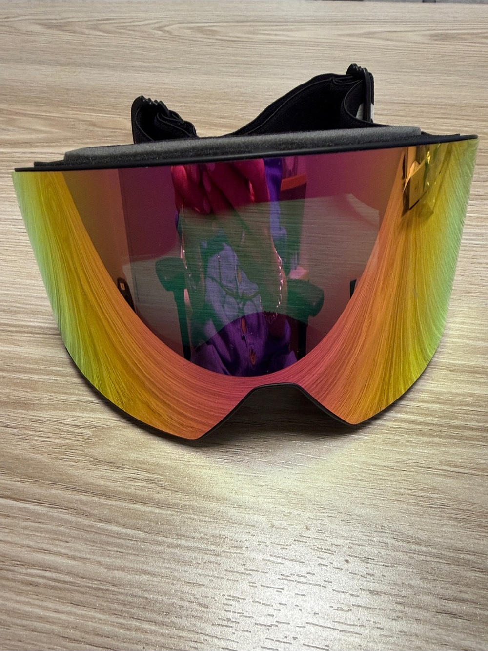 Women’s Mirrored Ski Goggles - Pink/Orange Gradient.